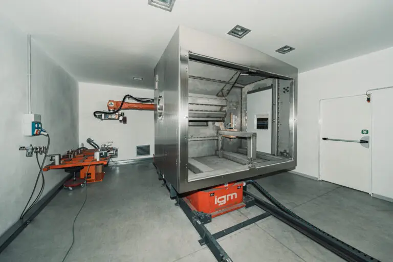 metals automatizzazioni delle finiture su componenti di macchine grandi