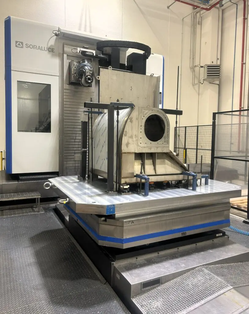 metals automatizzazioni delle finiture su componenti di macchine grandi